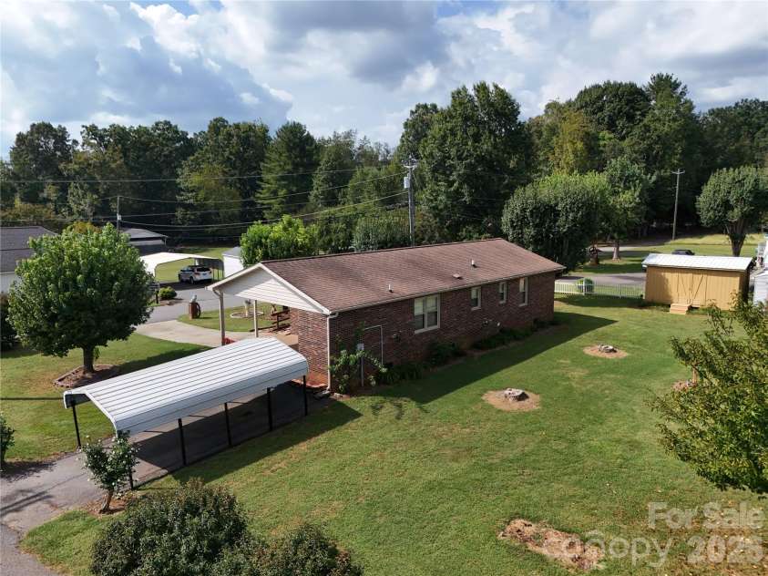 108 Brittain Drive, Morganton, NC 28655.  MLS# CAR4430518, YatesRealty ID 54188. 