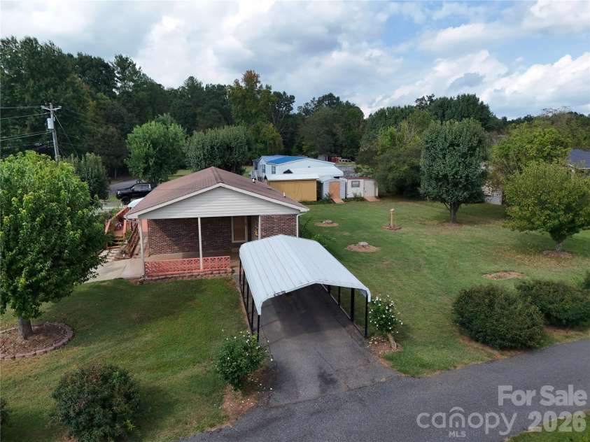 108 Brittain Drive, Morganton, NC 28655.  MLS# CAR4430518, YatesRealty ID 54188. 