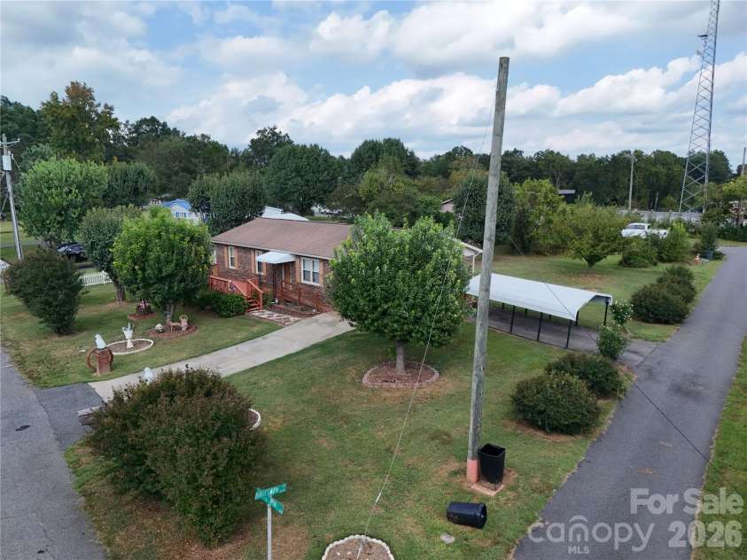 108 Brittain Drive, Morganton, NC 28655.  MLS# CAR4430518, YatesRealty ID 54188. 
