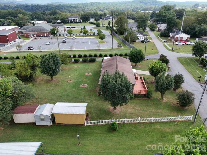 108 Brittain Drive, Morganton, NC 28655.  MLS# CAR4430518, YatesRealty ID 54188. 