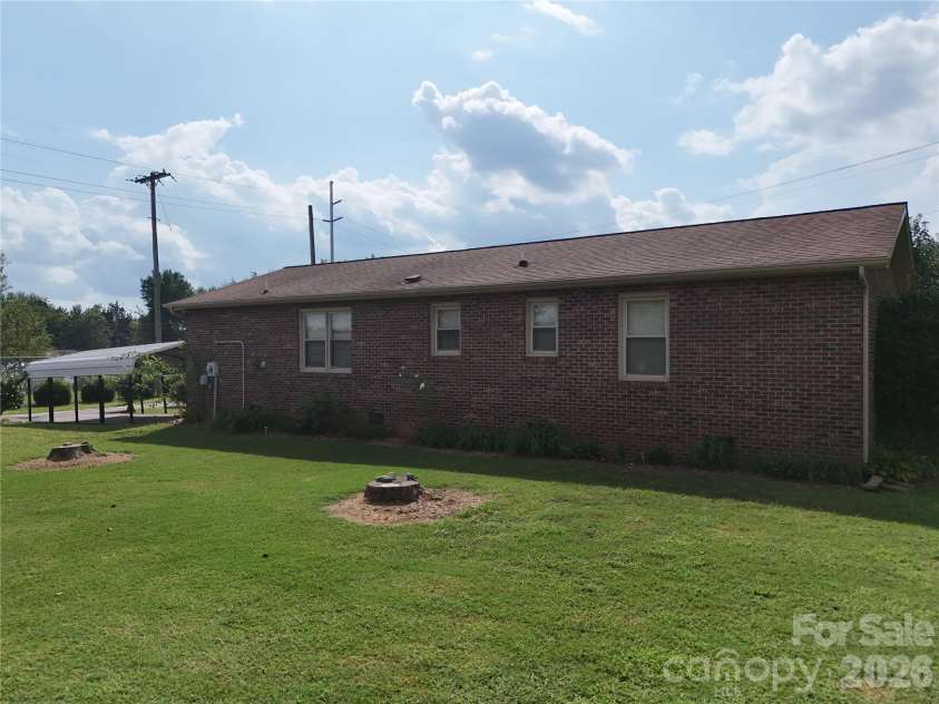108 Brittain Drive, Morganton, NC 28655.  MLS# CAR4430518, YatesRealty ID 54188. 