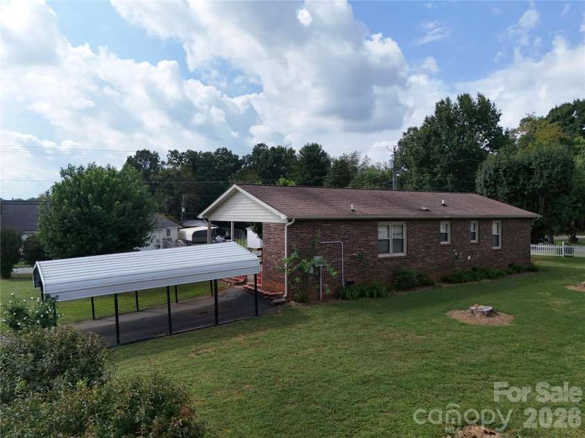 108 Brittain Drive, Morganton, NC 28655.  MLS# CAR4430518, YatesRealty ID 54188. 
