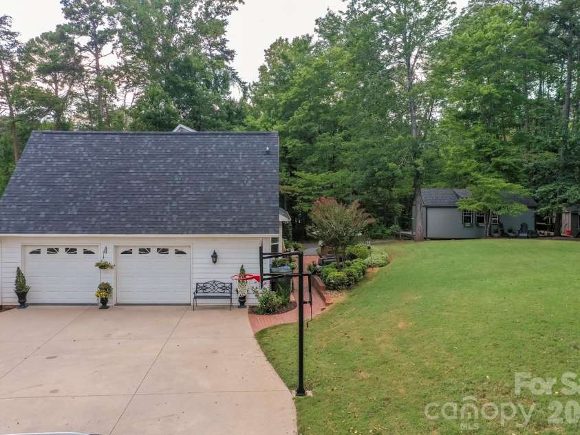 191 Briarwood Drive, Rutherfordton, NC 28139.  MLS# CAR4430437, YatesRealty ID 54189. 