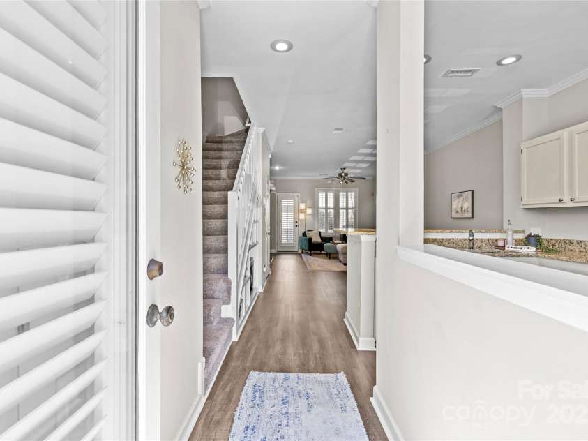 2638 Dilworth Heights Lane, Charlotte, NC 28209.  MLS# CAR4245437, YatesRealty ID 5419. 