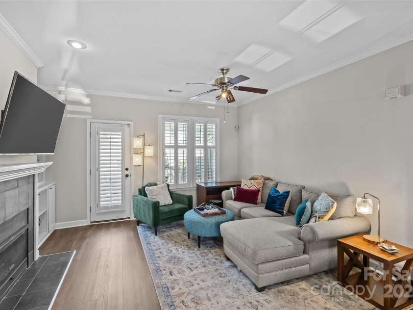 2638 Dilworth Heights Lane, Charlotte, NC 28209.  MLS# CAR4245437, YatesRealty ID 5419. 
