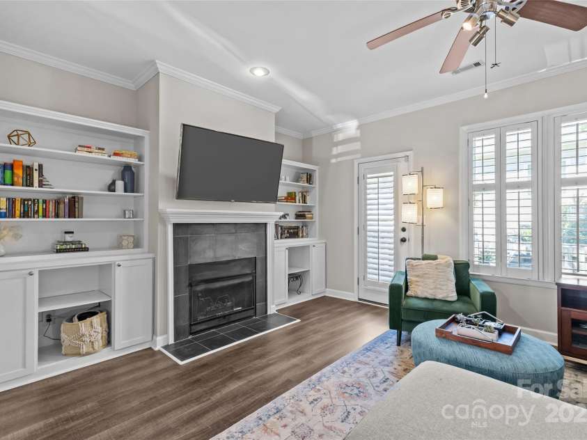 2638 Dilworth Heights Lane, Charlotte, NC 28209.  MLS# CAR4245437, YatesRealty ID 5419. 
