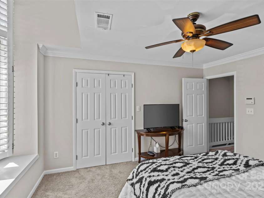 2638 Dilworth Heights Lane, Charlotte, NC 28209.  MLS# CAR4245437, YatesRealty ID 5419. 