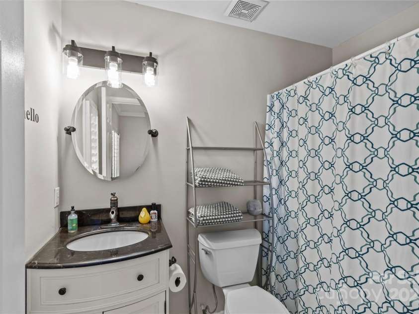 2638 Dilworth Heights Lane, Charlotte, NC 28209.  MLS# CAR4245437, YatesRealty ID 5419. 