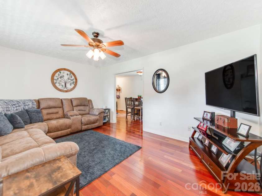 3163 River Road, Lincolnton, NC 28092.  MLS# CAR4412469, YatesRealty ID 54190. 