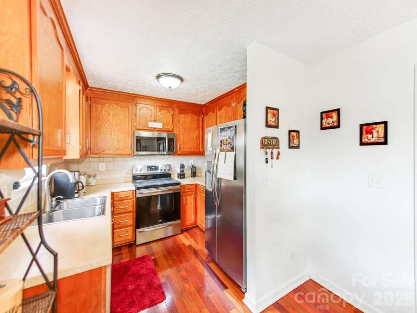 3163 River Road, Lincolnton, NC 28092.  MLS# CAR4412469, YatesRealty ID 54190. 