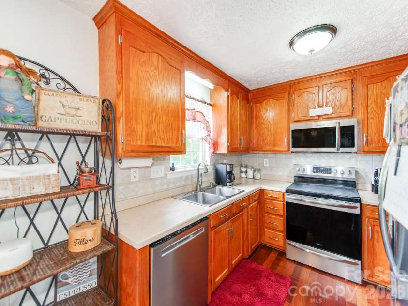 3163 River Road, Lincolnton, NC 28092.  MLS# CAR4412469, YatesRealty ID 54190. 