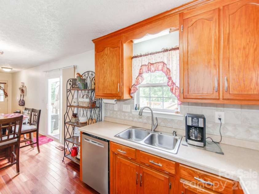 3163 River Road, Lincolnton, NC 28092.  MLS# CAR4412469, YatesRealty ID 54190. 