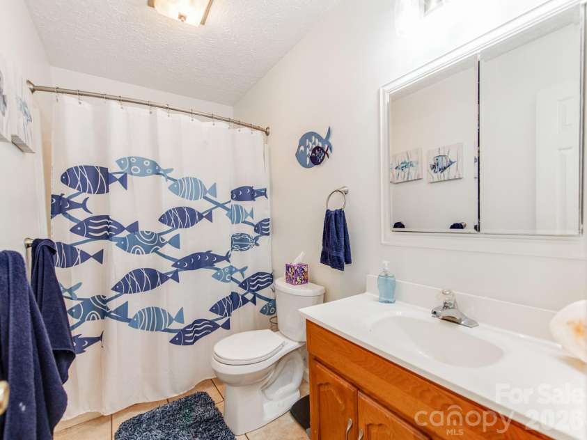 3163 River Road, Lincolnton, NC 28092.  MLS# CAR4412469, YatesRealty ID 54190. Full Bathroom