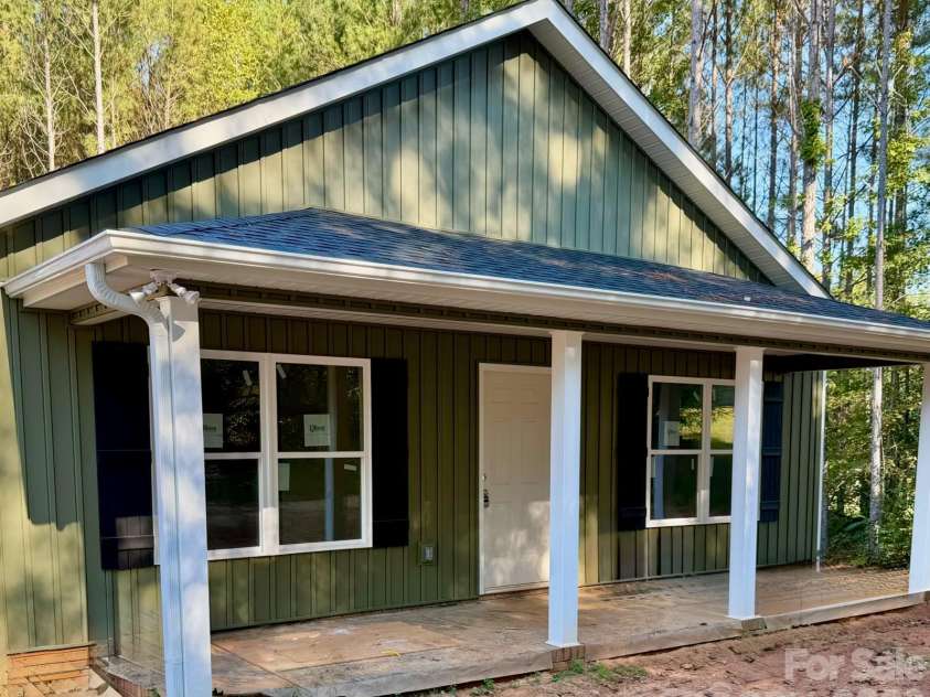 293 Jumping Branch Road, Blacksburg, SC 29702.  MLS# CAR4429324, YatesRealty ID 54191. 