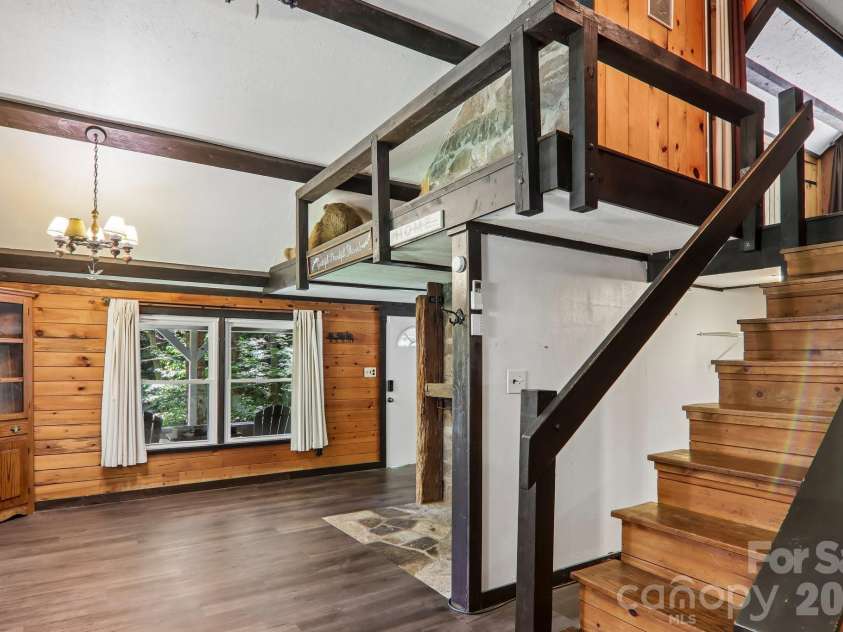 16 Wits End Way, Waynesville, NC 28785.  MLS# CAR4428017, YatesRealty ID 54199. 