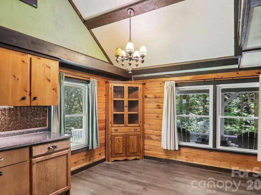 16 Wits End Way, Waynesville, NC 28785.  MLS# CAR4428017, YatesRealty ID 54199. 