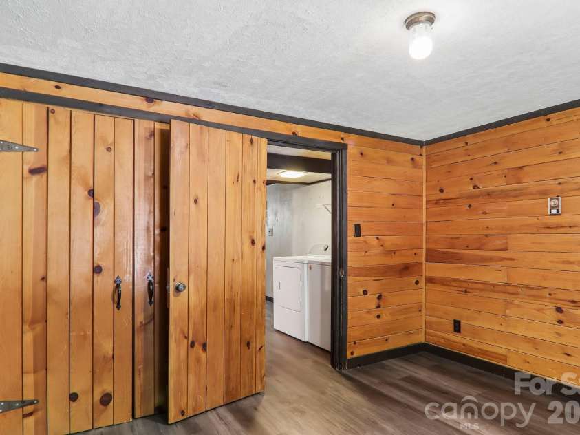 16 Wits End Way, Waynesville, NC 28785.  MLS# CAR4428017, YatesRealty ID 54199. 