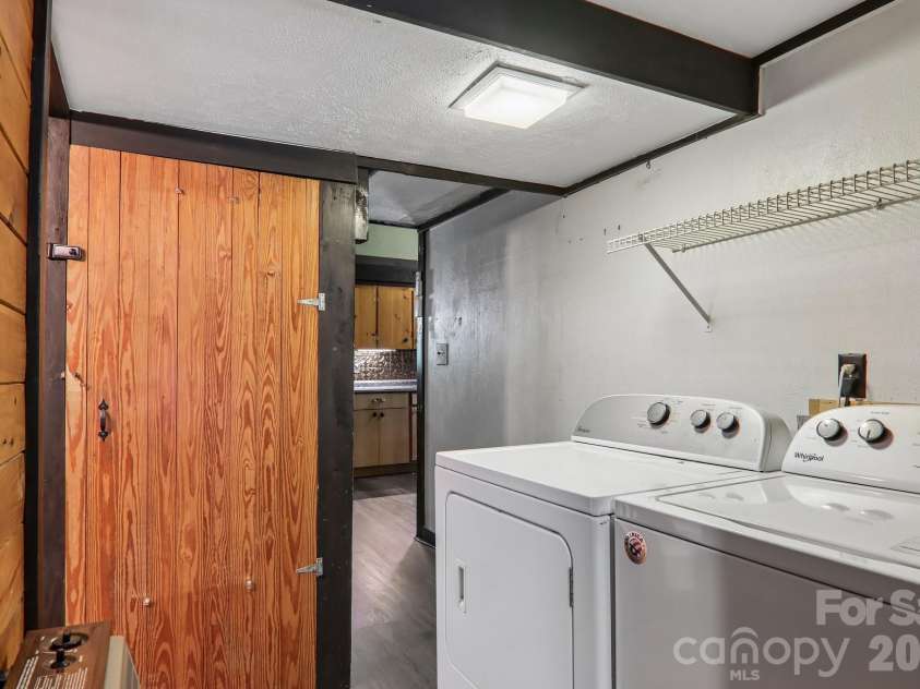 16 Wits End Way, Waynesville, NC 28785.  MLS# CAR4428017, YatesRealty ID 54199. 