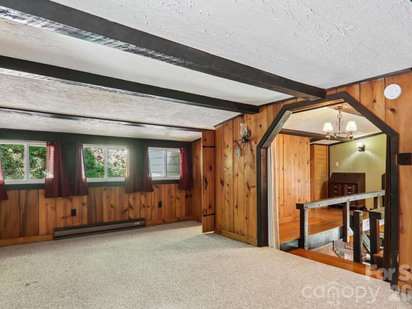 16 Wits End Way, Waynesville, NC 28785.  MLS# CAR4428017, YatesRealty ID 54199. 
