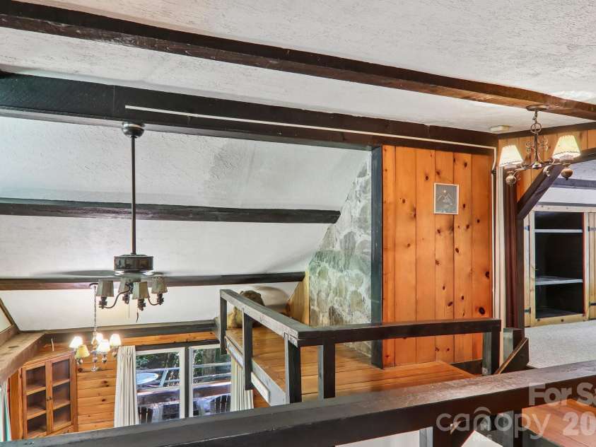 16 Wits End Way, Waynesville, NC 28785.  MLS# CAR4428017, YatesRealty ID 54199. 