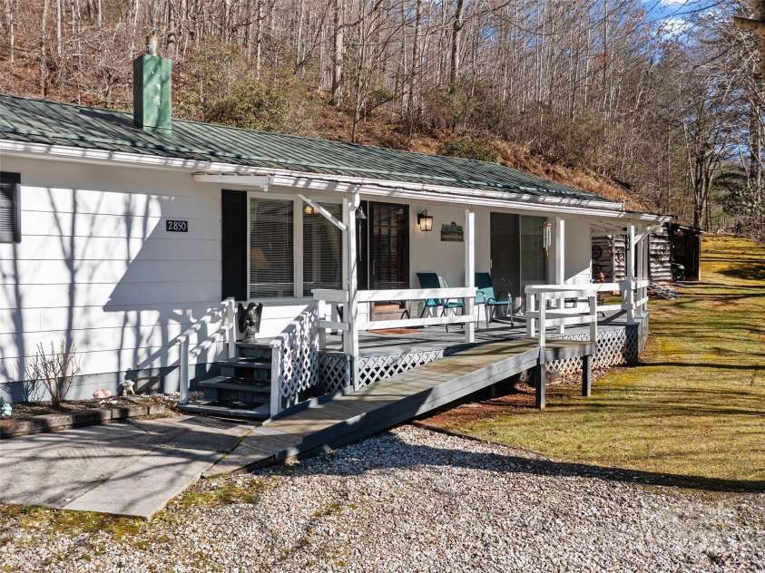 2850 Henson Creek Road, Newland, NC 28657.  MLS# CAR4329735, YatesRealty ID 542. 