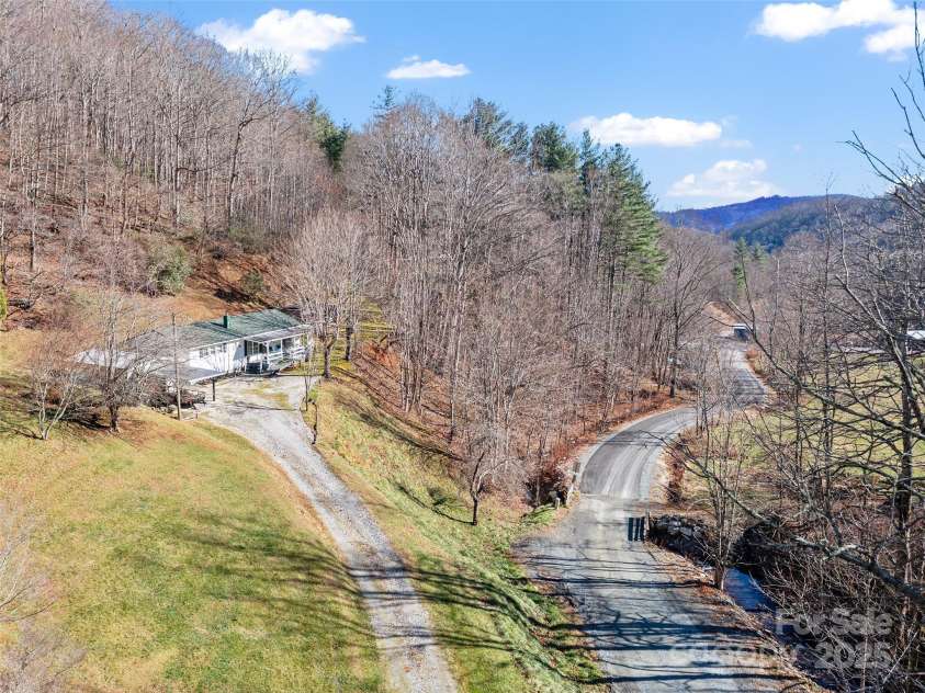 2850 Henson Creek Road, Newland, NC 28657.  MLS# CAR4329735, YatesRealty ID 542. 