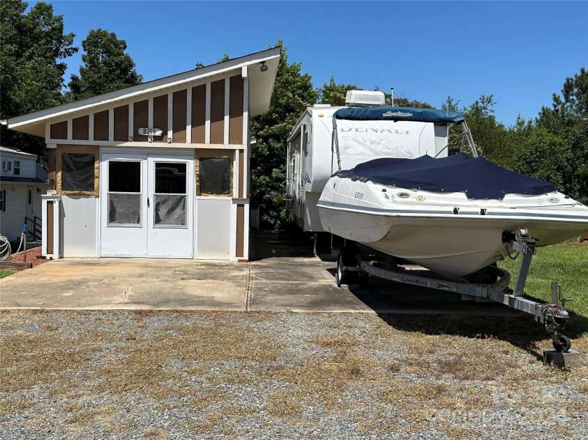 332 Mount View Lane, New London, NC 28127.  MLS# CAR4150235, YatesRealty ID 542. 