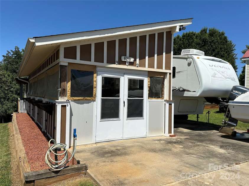 332 Mount View Lane, New London, NC 28127.  MLS# CAR4150235, YatesRealty ID 542. 