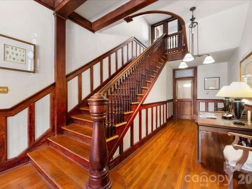 509 Clement Avenue, Charlotte, NC 28204.  MLS# CAR4355335, YatesRealty ID 5420. 