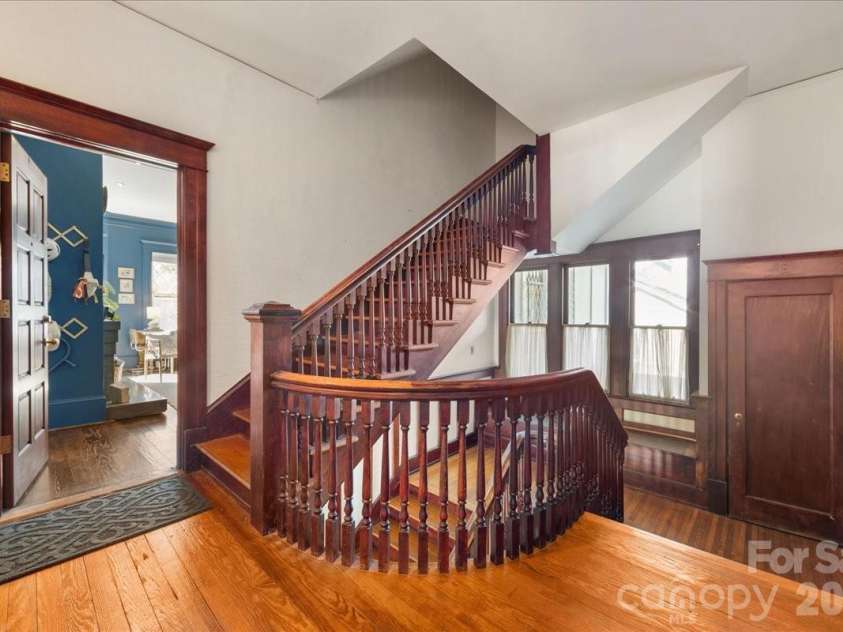 509 Clement Avenue, Charlotte, NC 28204.  MLS# CAR4355335, YatesRealty ID 5420. 