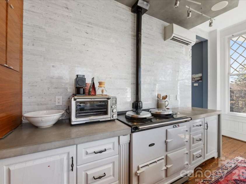 509 Clement Avenue, Charlotte, NC 28204.  MLS# CAR4355335, YatesRealty ID 5420. 