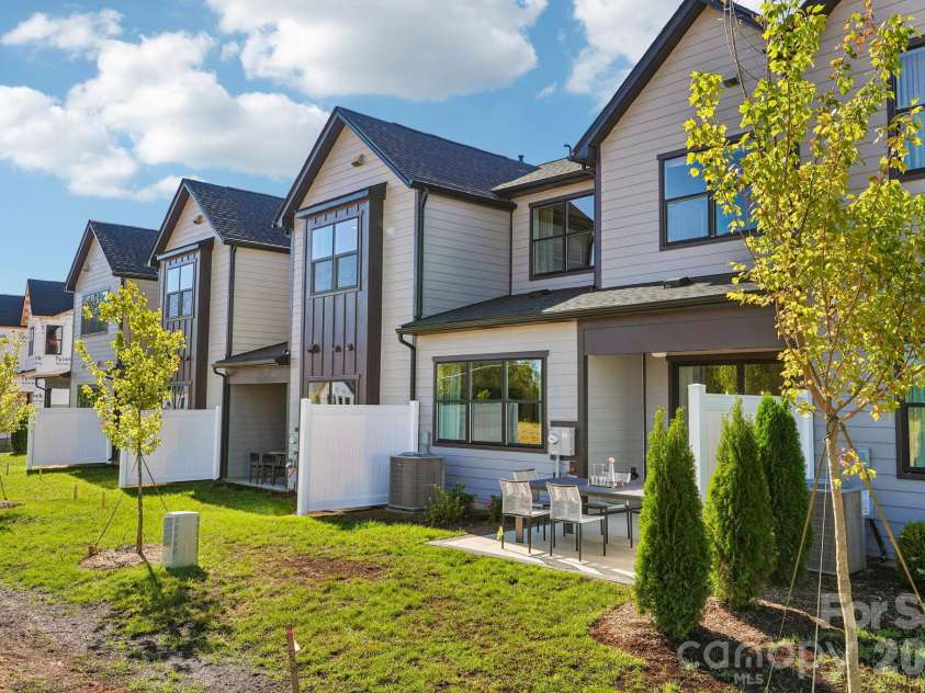 25029 Sprenger Drive, Cornelius, NC 28031.  MLS# CAR4430610, YatesRealty ID 54200. Sample Photo Only - Model Home - Interior Unit Shown