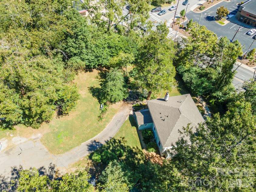 710 Merrimon Avenue, Asheville, NC 28804.  MLS# CAR4430007, YatesRealty ID 54201. 3 Parkings spots