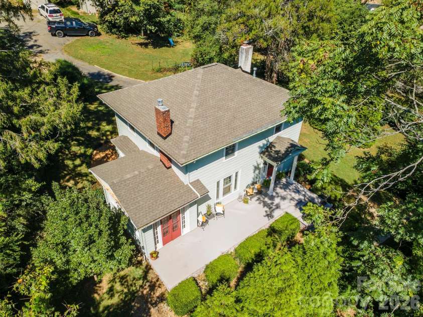 710 Merrimon Avenue, Asheville, NC 28804.  MLS# CAR4430007, YatesRealty ID 54201. 
