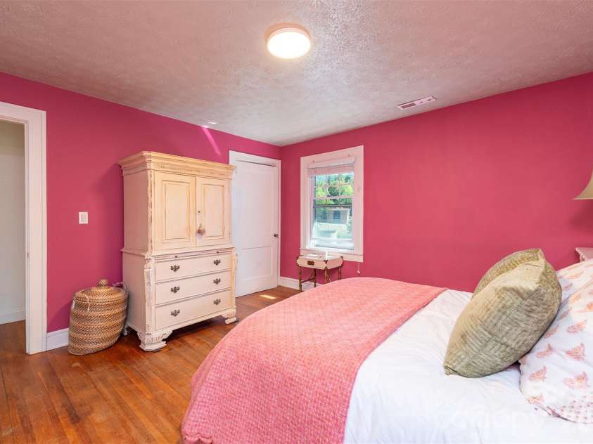 710 Merrimon Avenue, Asheville, NC 28804.  MLS# CAR4430007, YatesRealty ID 54201. Bedroom 1