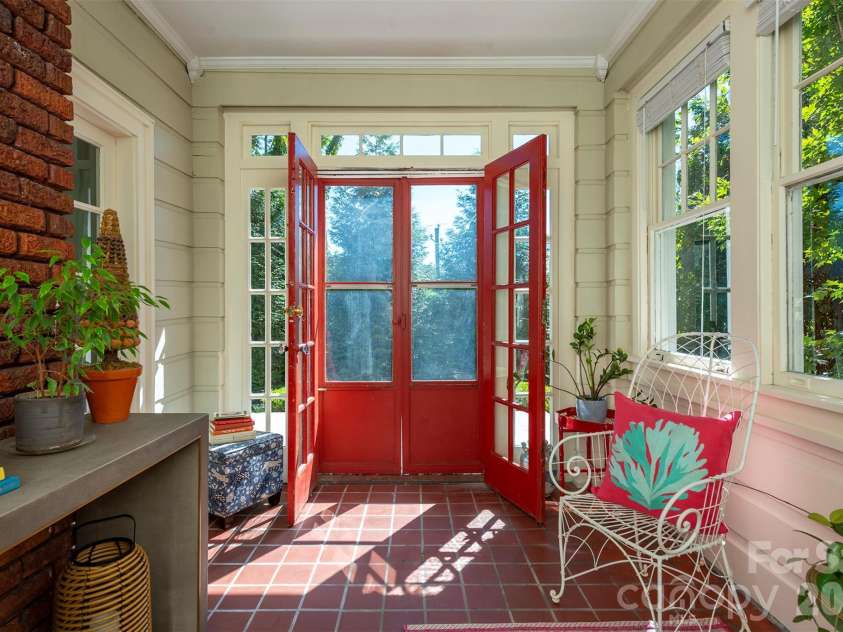 710 Merrimon Avenue, Asheville, NC 28804.  MLS# CAR4430007, YatesRealty ID 54201. Sunroom