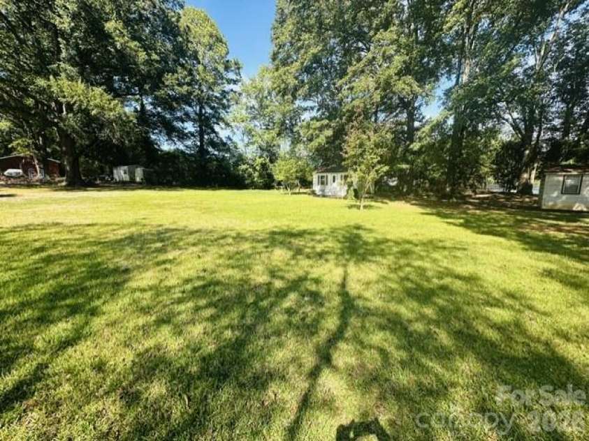 1415 Melrose Drive, Shelby, NC 28152.  MLS# CAR4430198, YatesRealty ID 54203. 