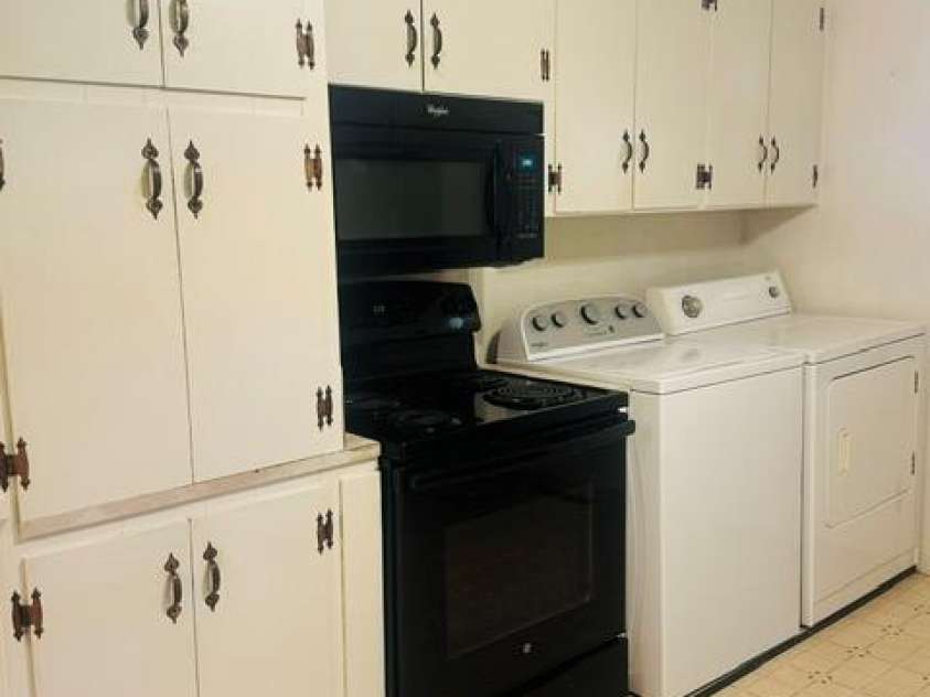 1415 Melrose Drive, Shelby, NC 28152.  MLS# CAR4430198, YatesRealty ID 54203. 