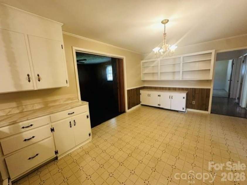 1415 Melrose Drive, Shelby, NC 28152.  MLS# CAR4430198, YatesRealty ID 54203. 