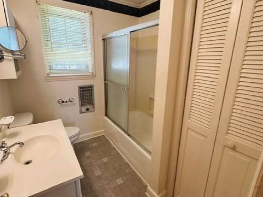 1415 Melrose Drive, Shelby, NC 28152.  MLS# CAR4430198, YatesRealty ID 54203. 