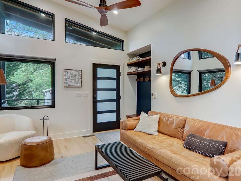 10 Cornelia Street, Asheville, NC 28801.  MLS# CAR4429143, YatesRealty ID 54204. 