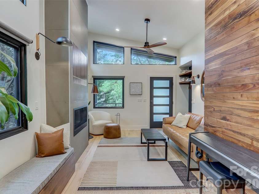 10 Cornelia Street, Asheville, NC 28801.  MLS# CAR4429143, YatesRealty ID 54204. 