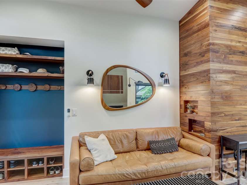 10 Cornelia Street, Asheville, NC 28801.  MLS# CAR4429143, YatesRealty ID 54204. 