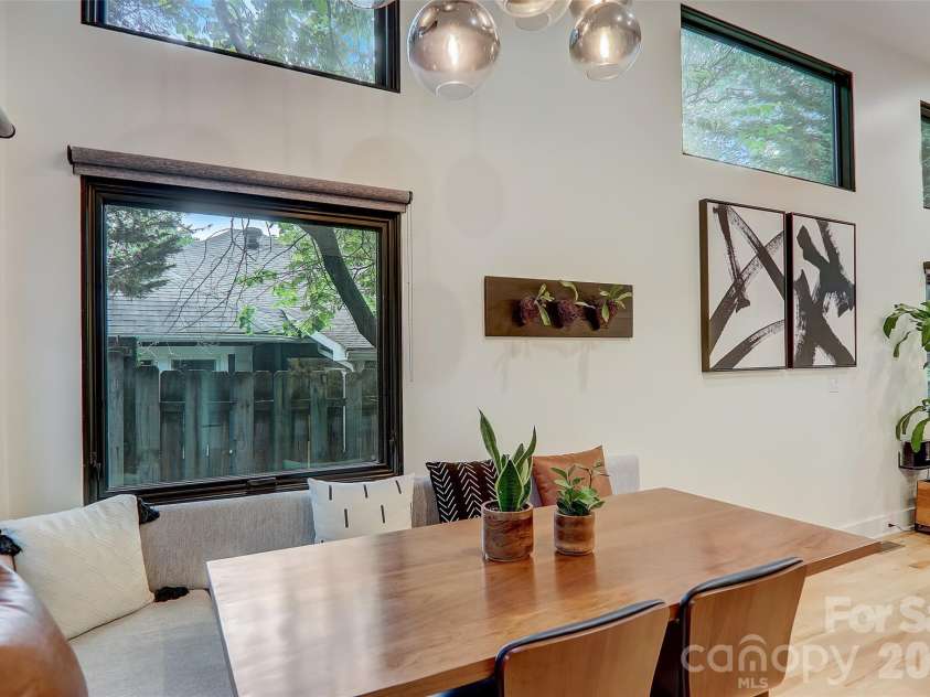 10 Cornelia Street, Asheville, NC 28801.  MLS# CAR4429143, YatesRealty ID 54204. 