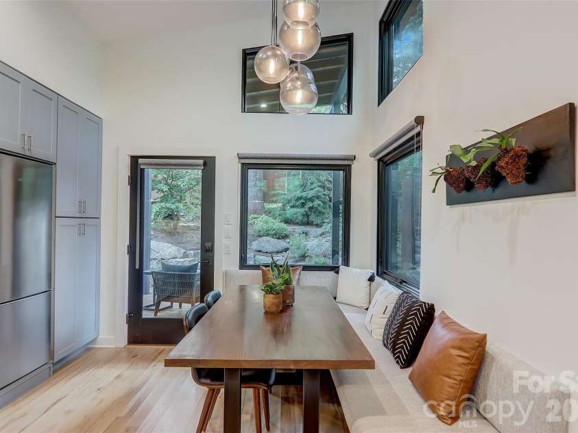10 Cornelia Street, Asheville, NC 28801.  MLS# CAR4429143, YatesRealty ID 54204. 