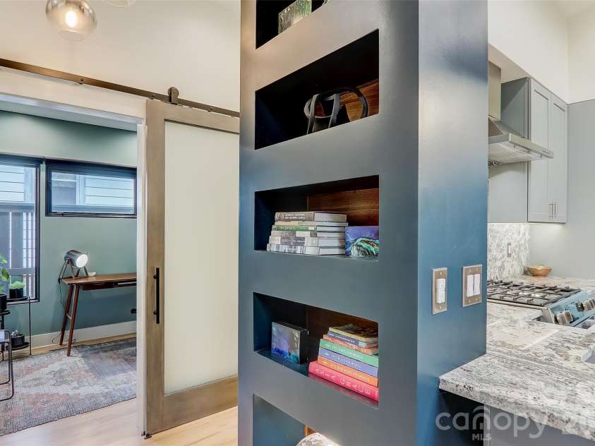 10 Cornelia Street, Asheville, NC 28801.  MLS# CAR4429143, YatesRealty ID 54204. 