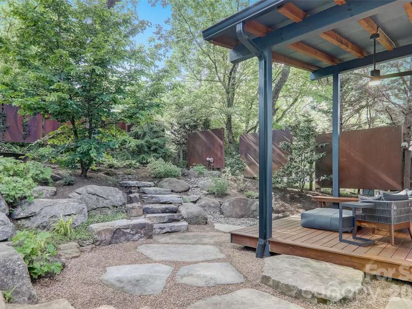 10 Cornelia Street, Asheville, NC 28801.  MLS# CAR4429143, YatesRealty ID 54204. 