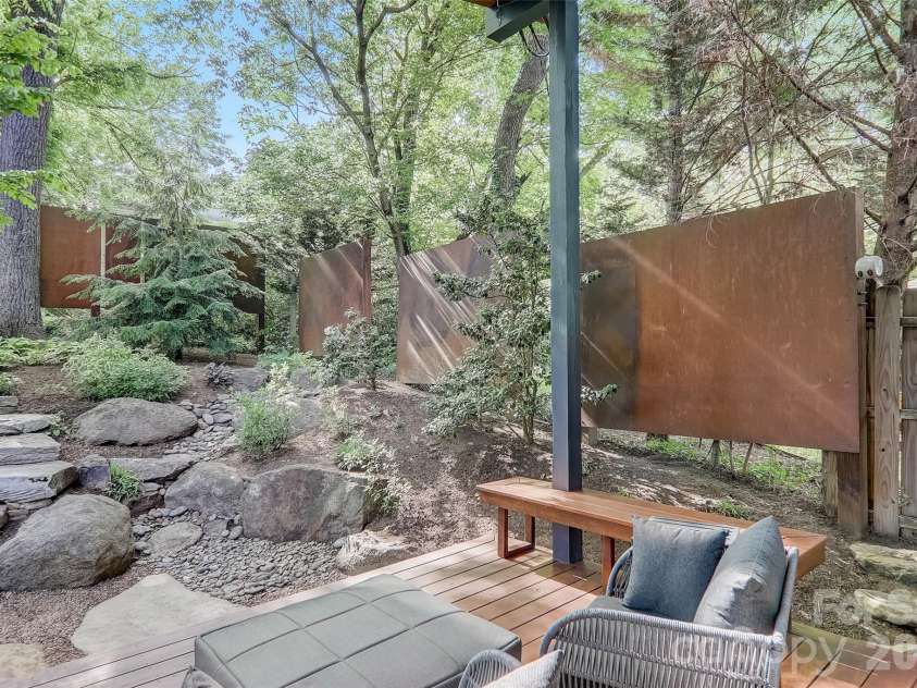 10 Cornelia Street, Asheville, NC 28801.  MLS# CAR4429143, YatesRealty ID 54204. 