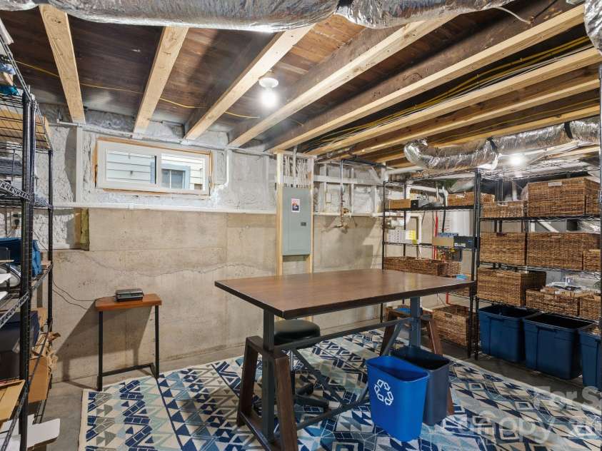 10 Cornelia Street, Asheville, NC 28801.  MLS# CAR4429143, YatesRealty ID 54204. 