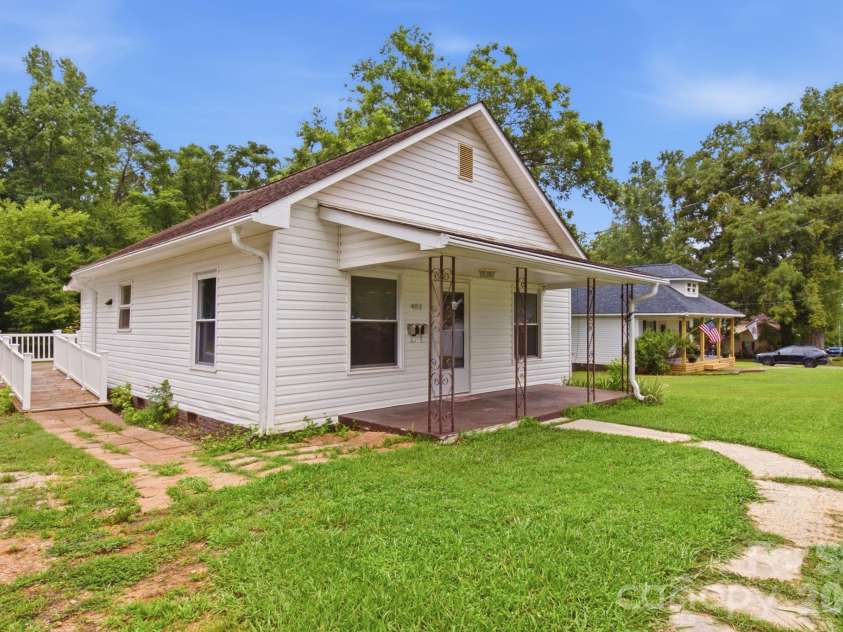 403 Faulkner Street, Clover, SC 29710.  MLS# CAR4411188, YatesRealty ID 54206. 